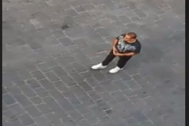 عمرو دياب في شارع المعز