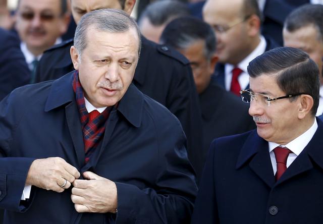 داوود أغلو: أردوغان لا يملك حلولًا لمشاكل تركيا الاقتصادية