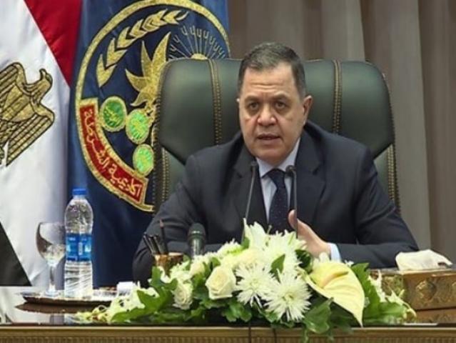 وزير الداخلية اللواء محمود توفيق