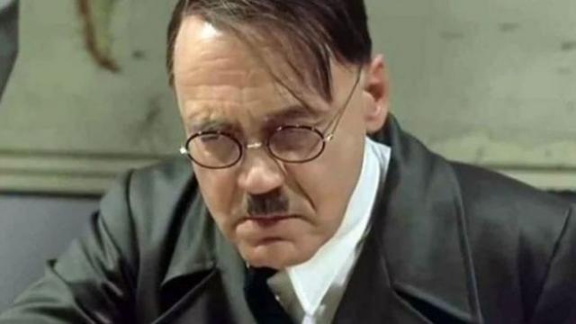 لقطة تصور هتلر من فيلم السقوط