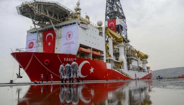 برلماني تركي يسخر من اكتشافات أردوغان النفطية
