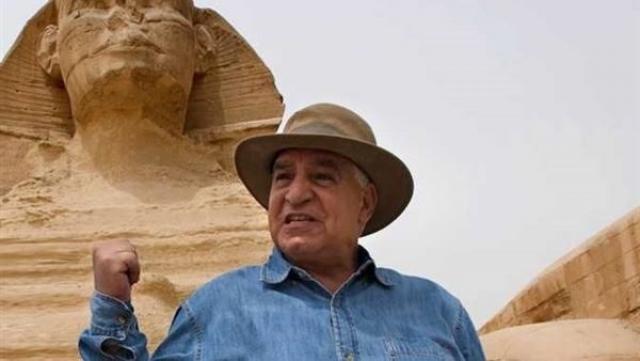 زاهي حواس عالم الآثار 