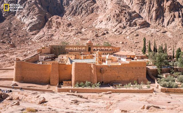 هنا تلتقي الـ3 ديانات.. باحث أثري يكشف الأهمية التاريخية والأثرية لدير سانت كاترين وجبل موسي