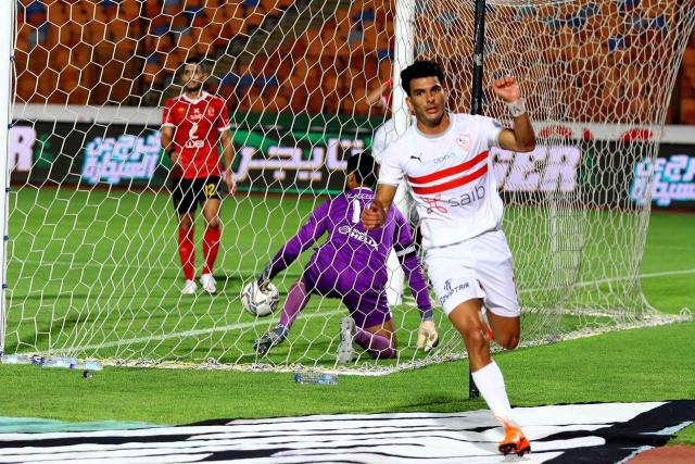 ماذا قال الاتحاد الإفريقي لكرة القدم عن هزيمة الأهلي من الزمالك؟