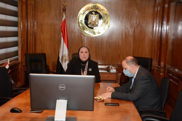 نيفين جامع وزيرة التجارة