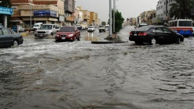 عاجل| محافظة قنا تحذر من استمرار سقوط السيول بطريق ”سفاجا- قنا”