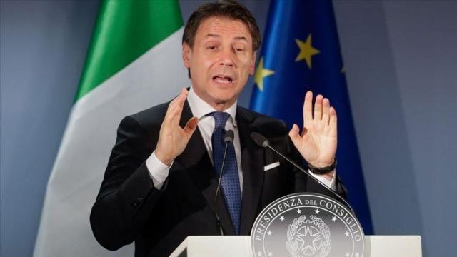 رئيس الوزراء الإيطالي جوزيبي كونتي يستقيل من منصبه