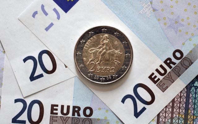 سعر اليورو مقابل الجنيه اليوم الأربعاء 19 إبريل 2021