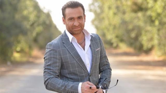 نضال الشافعي عن فيلم ”خان تيولا”: رعب بدون شعور بالضيق (فيديو)