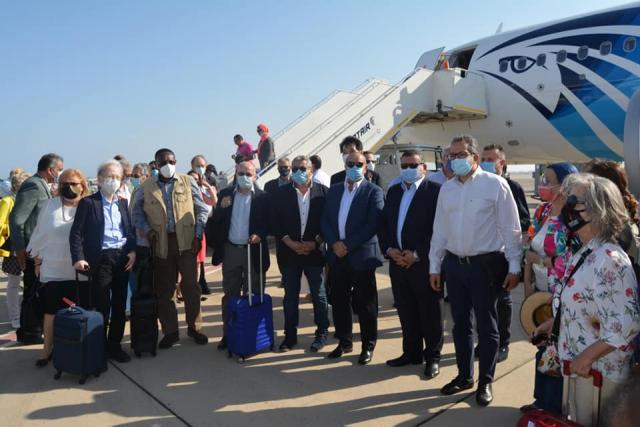 وزراء و30 سفير في جولة تفقدية بمطار شرم الشيخ