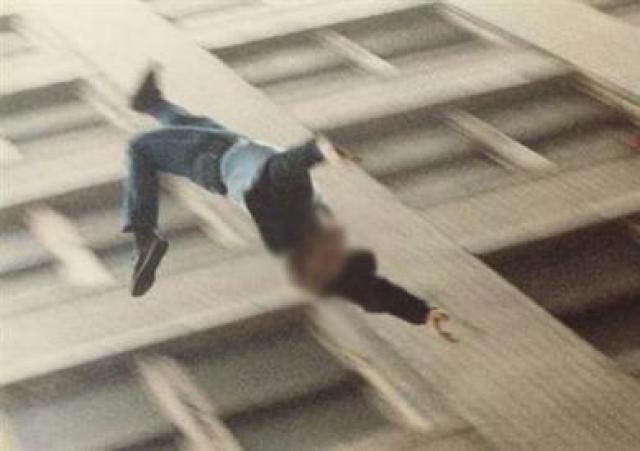 سقوط شخص من الطابق الخامس 