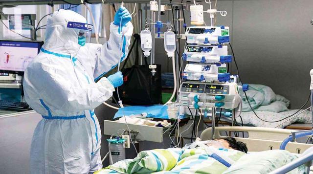 ”الأطباء” تقدم العزاء في الشهيد حسن عبد اللطيف رقم 177 المتوفي بـ”كورونا” 