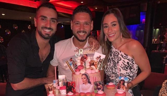 شاهد احتفال زوجة محمد الشرنوبي بعيد ميلادها (صور)