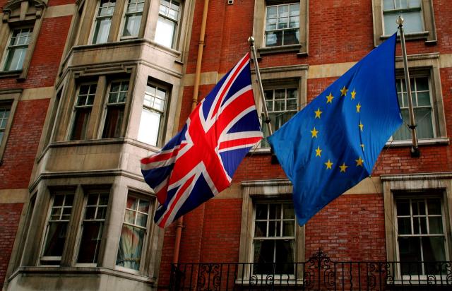 عاجل | بريطانيا تعلن استعدادها لإنهاء المفاوضات مع أوروبا