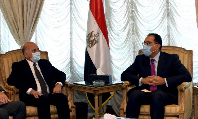 رئيس الوزراء مع وزير خارجية العراق 