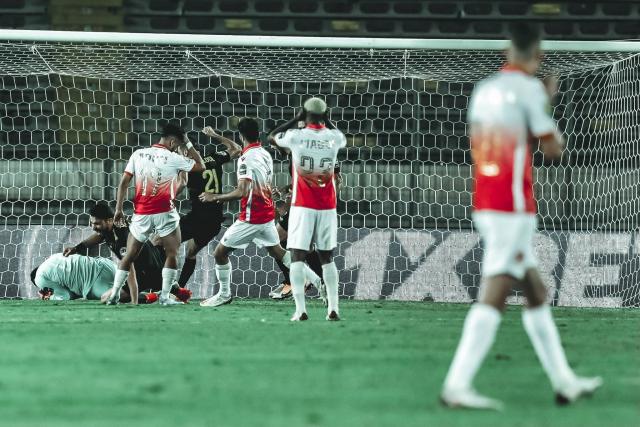 الشناوي يتمرد على ”أفشة” في مباراة الأهلي والوداد