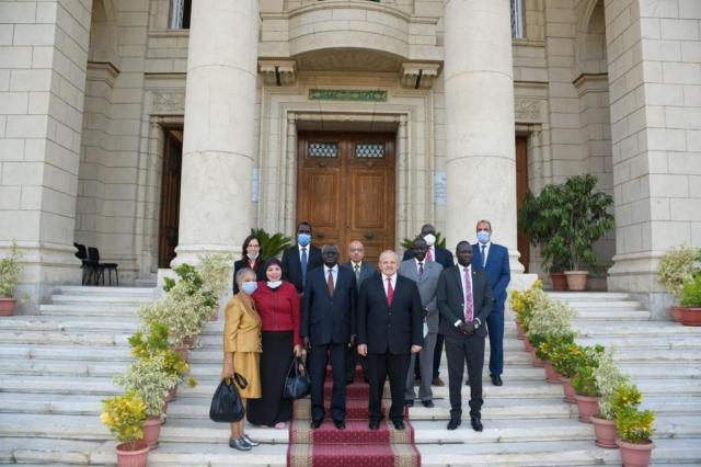 الخشت يلتقي نظيره الجنوب سوداني لبحث سبل التعاون المشترك