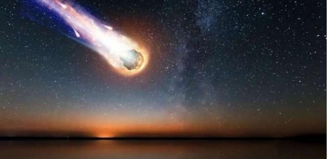 لحظة انفجار نيزك على مسافة قريبة من الأرض (فيديو)