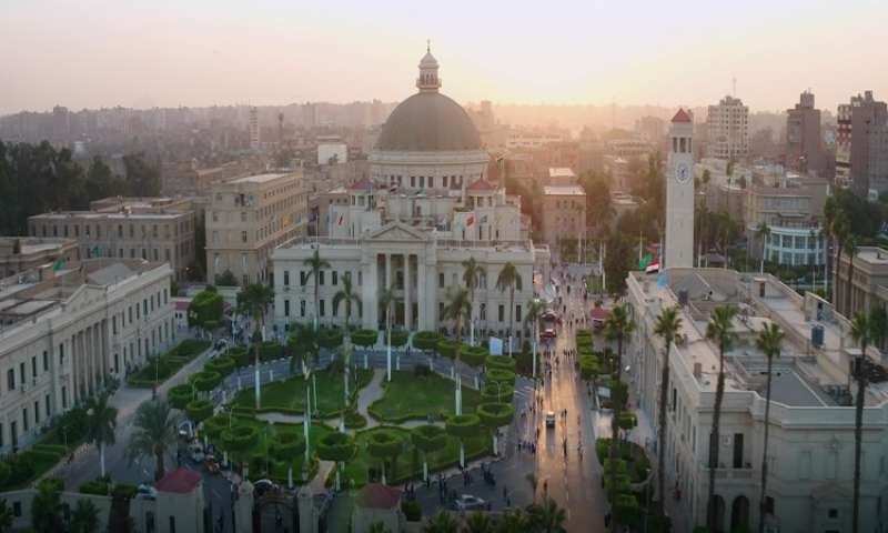 جامعة القاهرة تطلق قافلتين طبيتين لقرى محافظة الجيزة