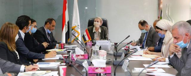 وزيرة البيئة: تحويل المخلفات إلى طاقة مجال جديد للاستثمار بمصر