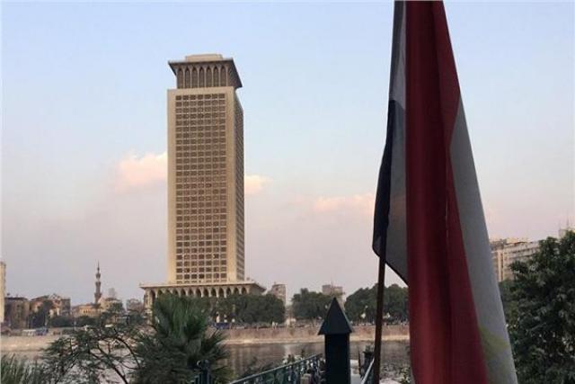 سفير مصر لدى المجر يبحث زيادة حجم الاستثمارات البينية والتبادل التجاري