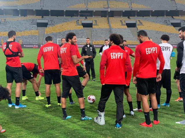 كورونا تجتاح المستطيل الأخضر.. إصابات الـ «كوفيد» في الكرة المصرية