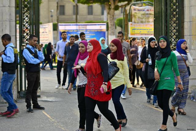 طلاب جامعة القاهرة 
