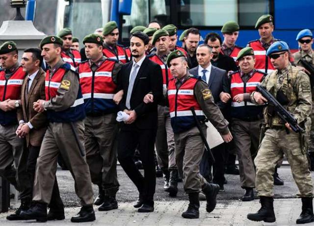 المؤبد لمئات المتهمين بمحاولة الانقلاب على أردوغان