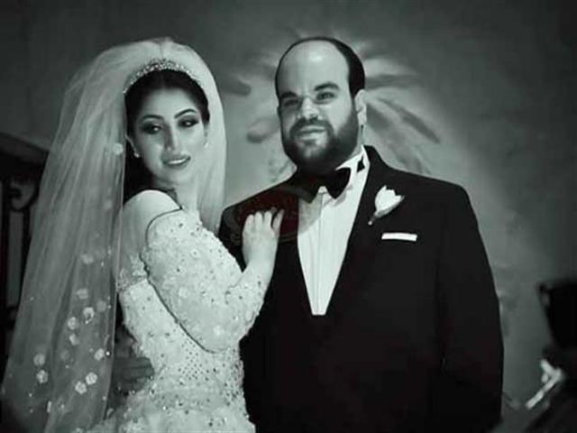 محمد عبد الرحمن يحتفل بعيد زواجه الثالث على أنغام ”أهيه أهيه” لـ عمرو دياب (فيديو)