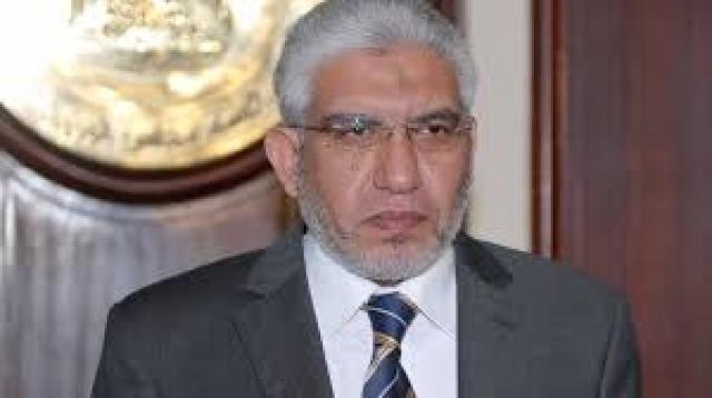 عاجل | القبض على حاتم عبد اللطيف وزير النقل في عهد الإخوان