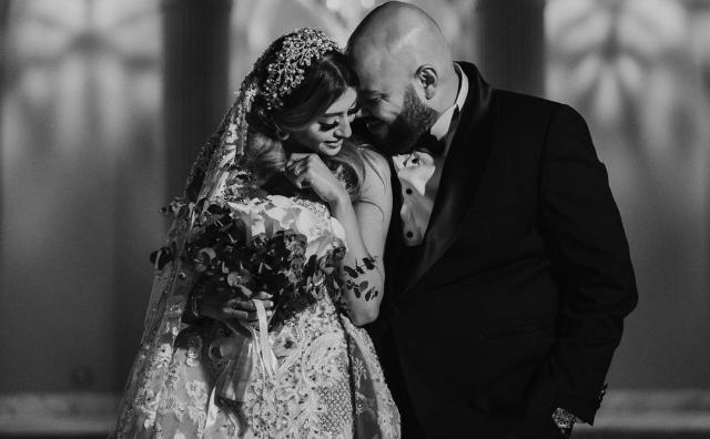 ميار الغيطي تشارك جمهورها بفوتوسيشن” حفل زفافها.. وتعلق: ”أكبر فرحة في حياتي” (صور)