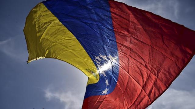 كولومبيا تطرد دبلوماسيين من روسيا بسبب التجسس