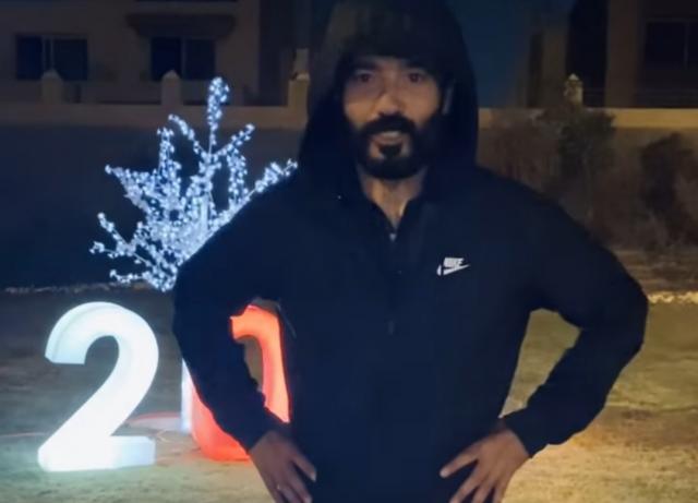 خالد النبوي يحتفل بالعام الجديد بالرياضة: ”بداية جديدة من غير كسل” (فيديو)