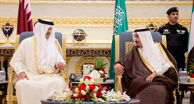 الملك سلمان وأمير قطر