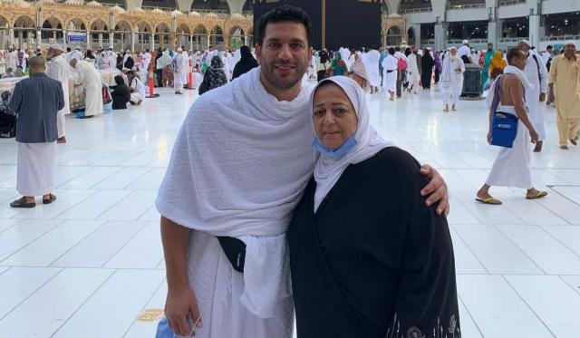 حسن الرداد ووالدته