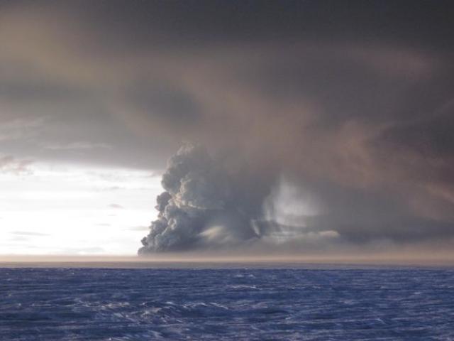 الرماد البركاني من آيسلندا