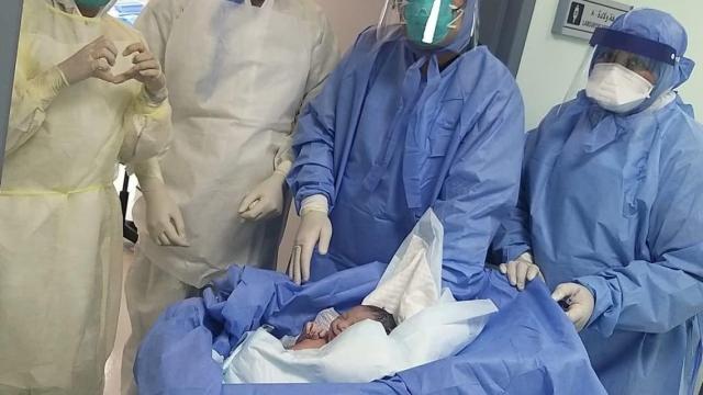 ولادة طفل لأم مصابة بكورونا