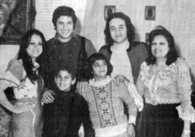 عمر خورشيد وعائلته