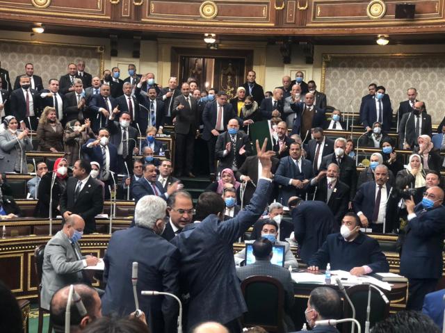 طرد محمد داوود من البرلمان