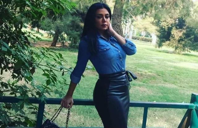 رانيا يوسف تعتذر عن تصريحاتها عن الحجاب وتتقدم ببلاغ ضد المذيع والقناة العراقية (صور)