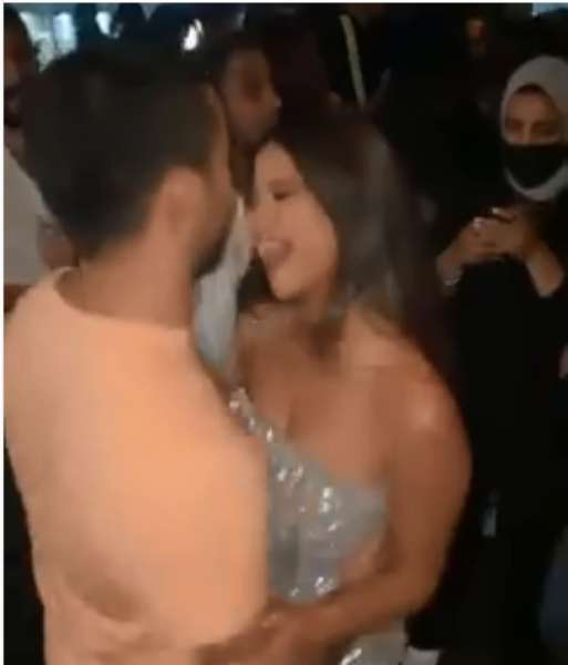 رقص شقيقة أحمد داش مع زوجها (فيديو)