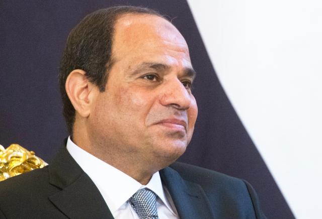 وزير النقل: صعيد مصر في قلب اهتمامات الرئيس السيسي شخصيًّا