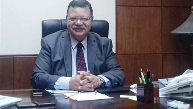 حمدي عبدالعزيز، المتحدث باسم وزارة البترول