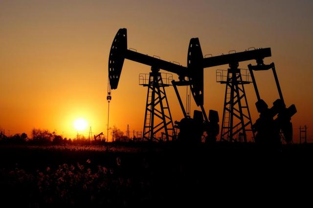 انخفاض أسعار النفط وخام برنت يسجل 69 للبرميل