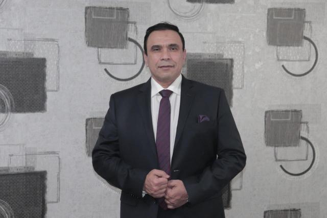 مدحت بركات يحكي لقناة الضلال وللمرة الأولى قصته مع فساد نظام مبارك (فيديو)