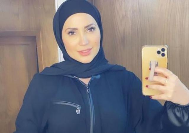 بالحجاب.. نسرين طافش تكشف عن كواليس ”المداح” قبل عرضه في رمضان (صورة)