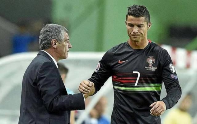 مدرب البرتغال يفجر مفاجأة بعد أزمة كريستيانو رونالدو مع حكم مواجهة صربيا