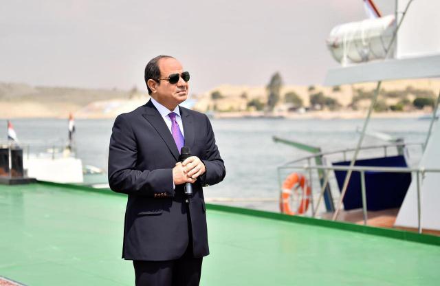 السيسي يتلقى اتصالين من أمير الكويت وولي عهد أبو ظبي للتهنئة بعيد الفطر