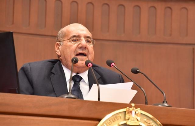 المستشار عبد الزهاب عبد الرازق رئيس مجلس الشيوخ