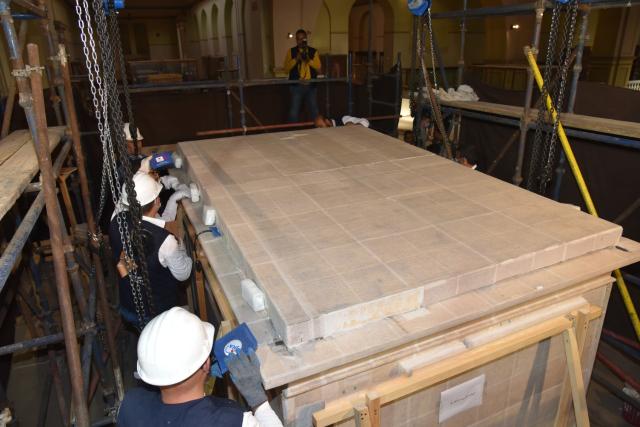 المتحف المصري الكبير يستقبل المقصورة الثالثة من ‏مقاصير الملك  توت عنخ آمون